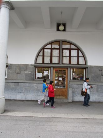 En i en lång rad av marknadsbodar på Centrala marknaden.