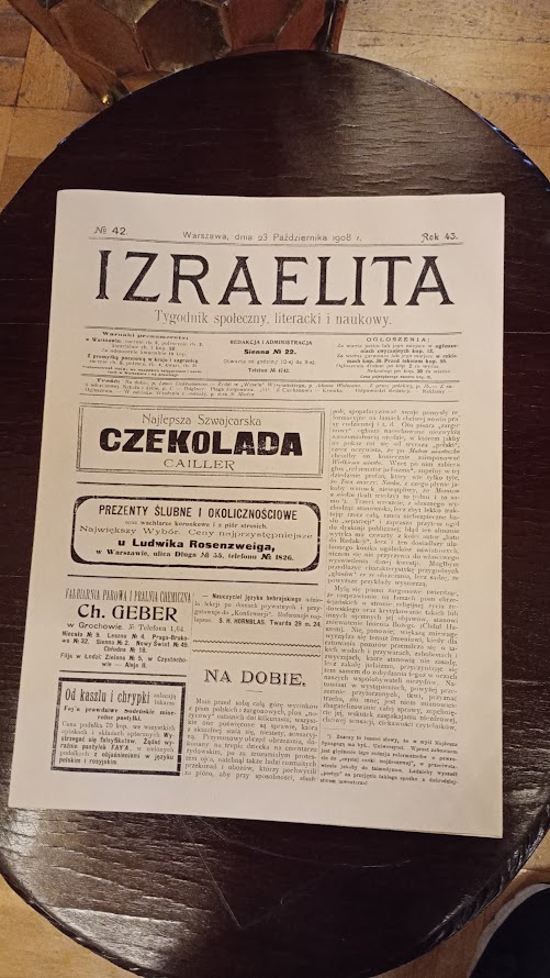 Ett nummer av Izraelita i Pooznanskis palats.