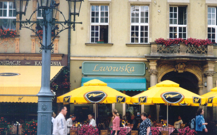 En stor del av Wroclaws befolkning har sina rötter i nuvarande västra Ukraina. 